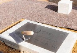 Der Grundstein des HolzBauForschungsZentrums  Swen Reichhold/HTWK Leipzig