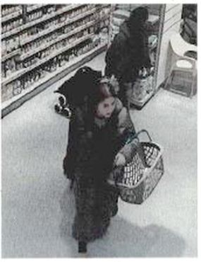 Wer kann Angaben zu der unbekannten Tatverdächtigen machen?